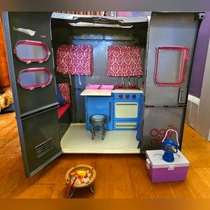 Doll camper and accessories